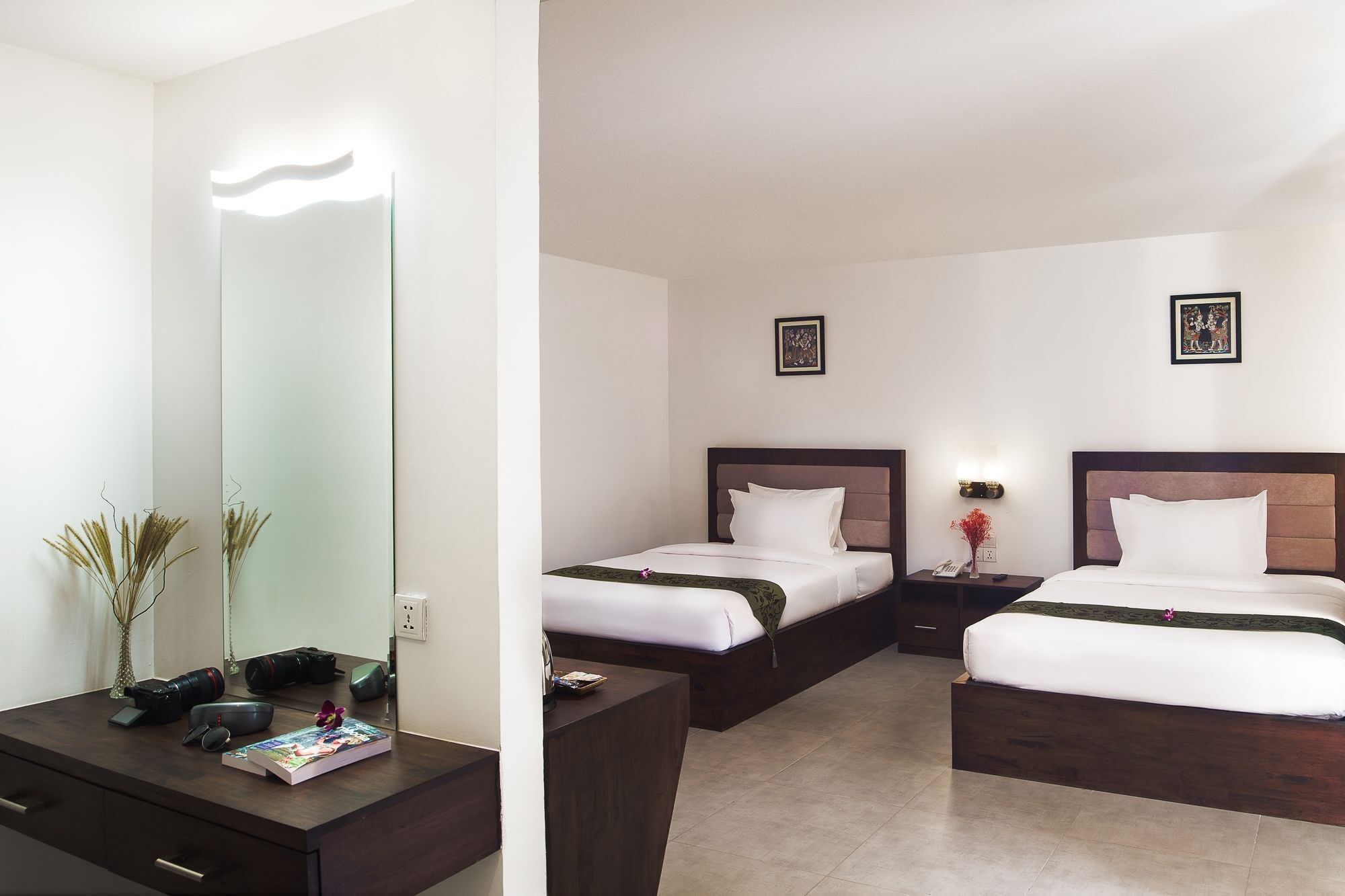 Kuch Oudom Hotel Phnom Penh Exterior foto