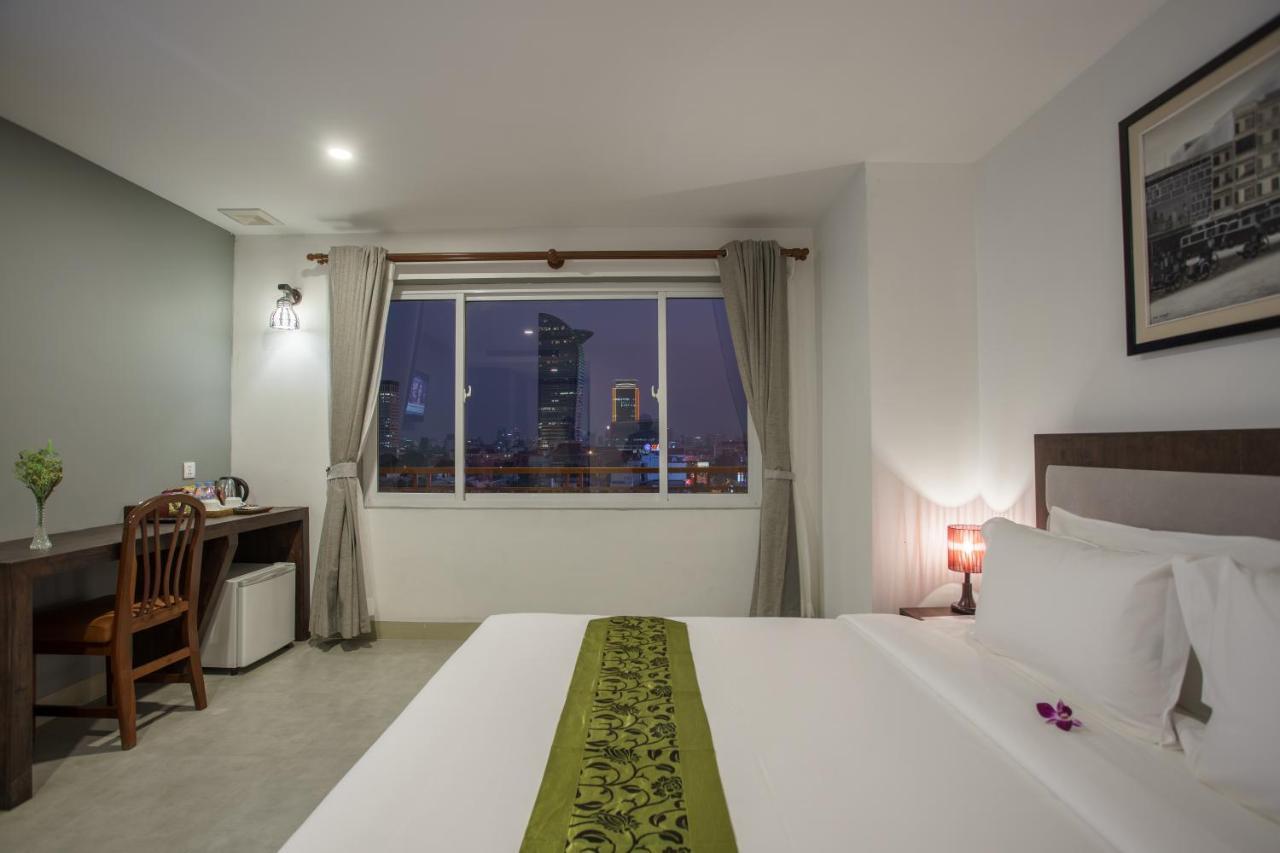 Kuch Oudom Hotel Phnom Penh Exterior foto